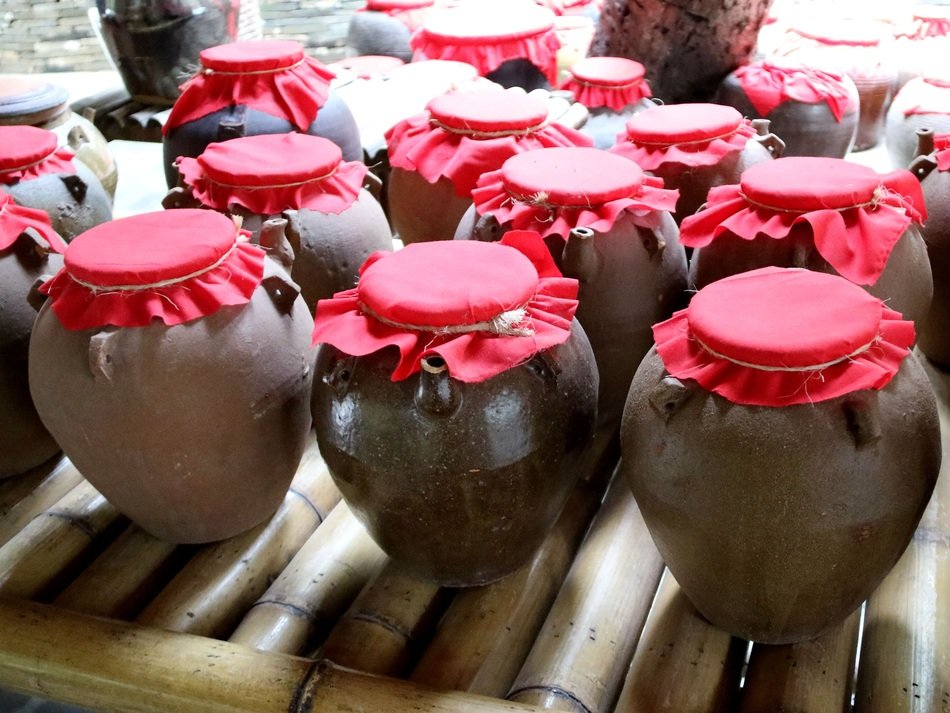 wine bowls in a china