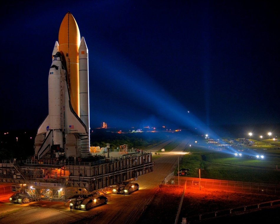 photo of the space shuttle at launch