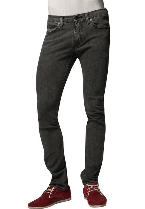 Levis reg 510 jeans on legs