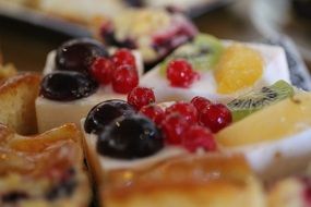 jelly pastry with fruits