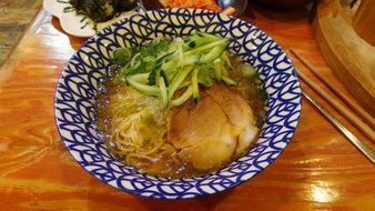 cold noodles with greens