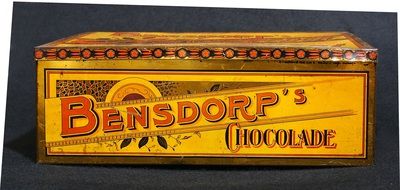 box with the words bensdorp&#039;s chocolade