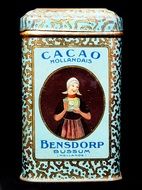 the tin box for storage of cacao