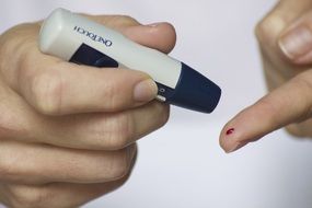 human testing sugar in blood for diabetes