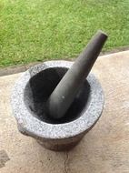 Metal mortar and pestle