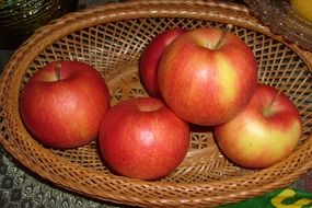 apples in the wicker basket