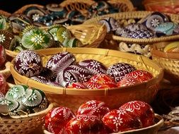 easter eggs arts