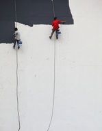 whitewashing wall painter