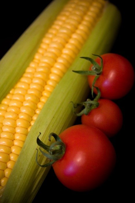 Corn cob and cherry tomatoes