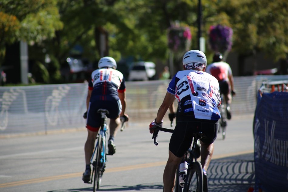 Cyclists on competitions in the streets of the city