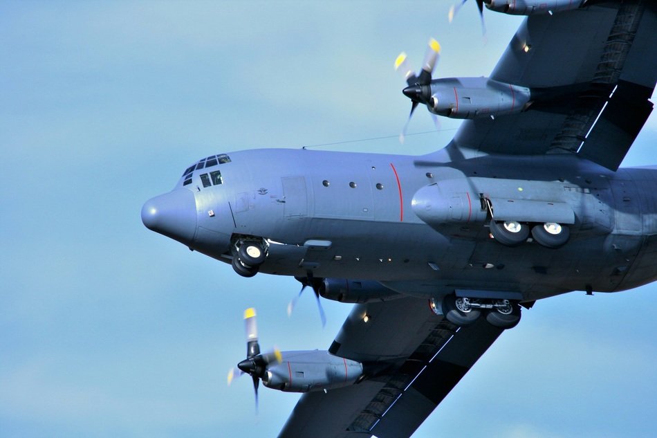 landing of plane С-130