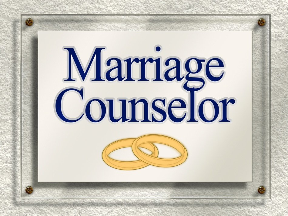 door plate with wedding rings
