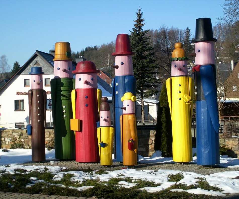 Painted figures in form of humans