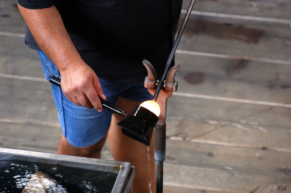 Working with glass blower