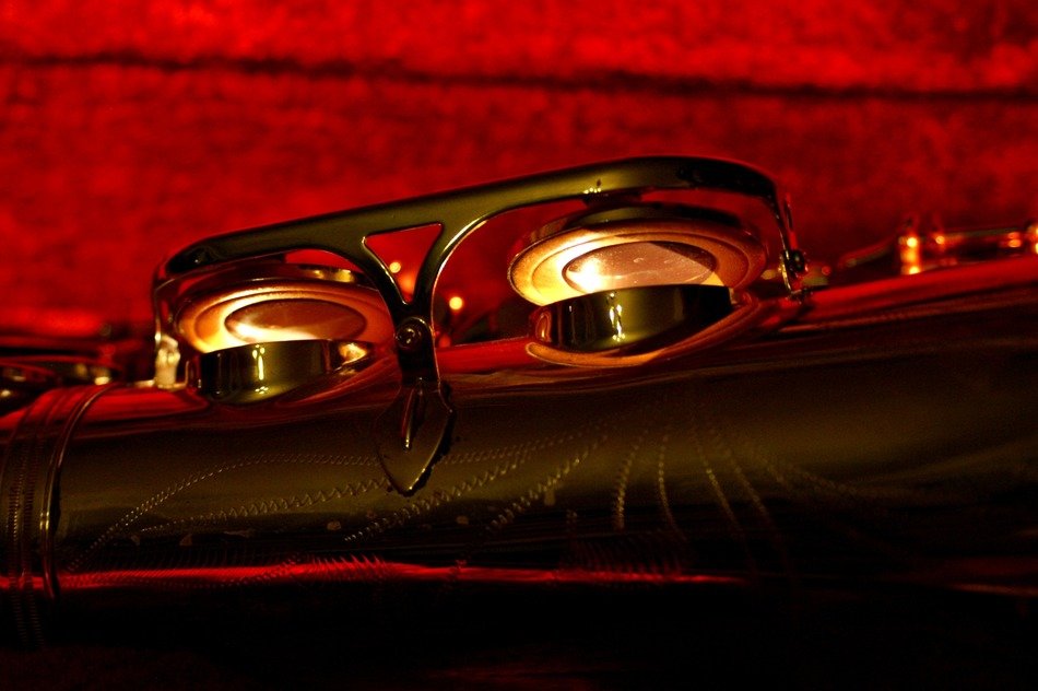 buttons on saxophone closeup