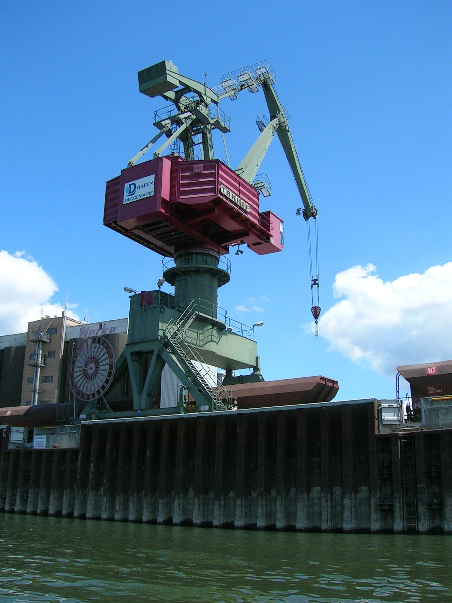 Loading crane free image download