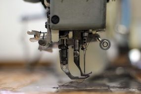 sewing clothing machine