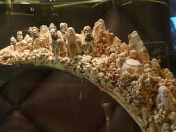 figures on ivory as art