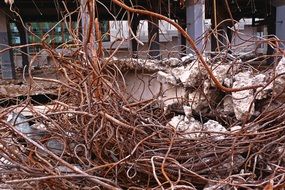 concrete wires demolition