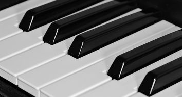 black and white piano keys