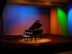 piano in the theatre