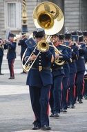 war musicians on the streets of madrid