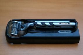 sharp shaver Gillette Mach3