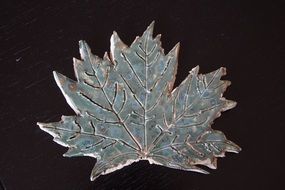 maple leaf replica