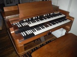 Hammond Organ