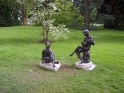 sculpture in gardens