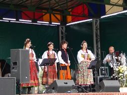 traditional singing concert