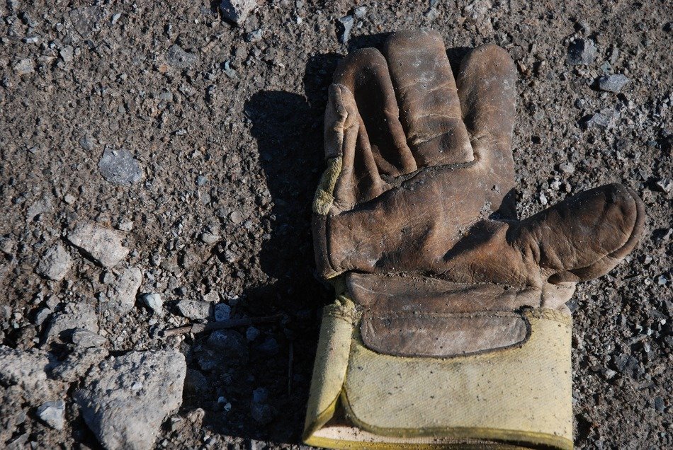 Work glove Lies on the ground