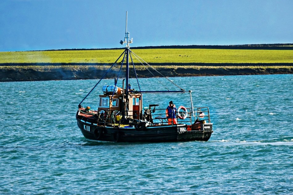 creel fishing boat at sea