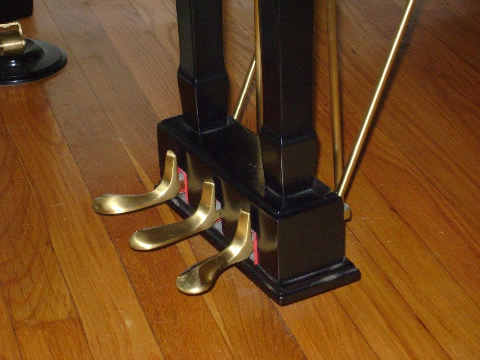 Piano petals on the pedal board