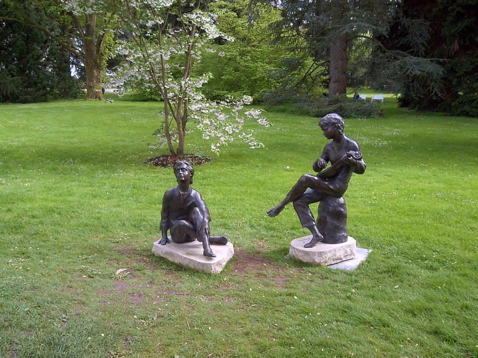 sculpture in gardens