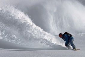 snowboarder on the mountainside