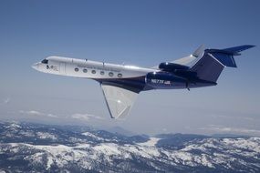 gulfstream aircraft flying