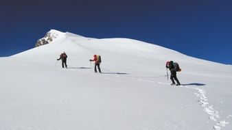 climbers on ulrichshorn in switzerland