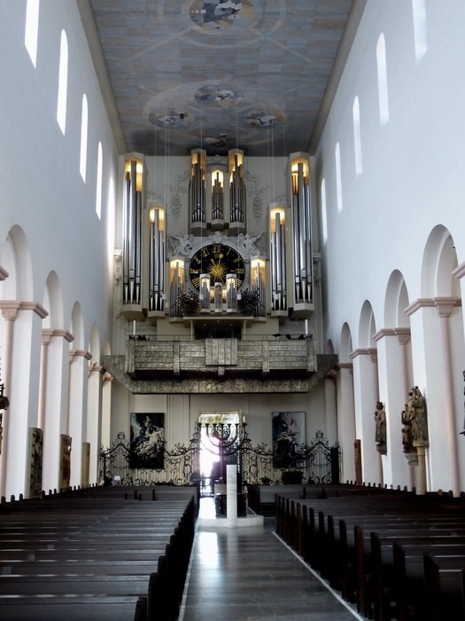 organ in church in wÃ¼rzburg bavaria