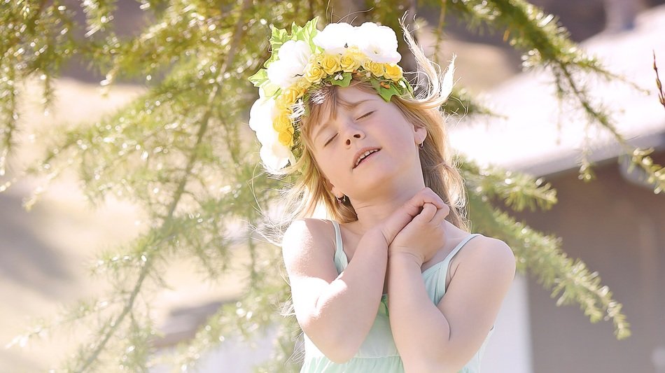 Dreamy child in spring