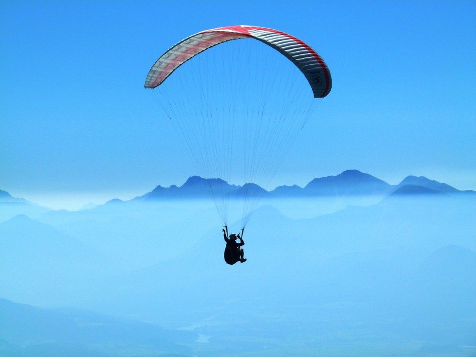 paraglider over the glacier