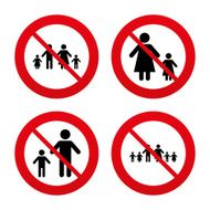 Family with two children sign Parents and kids N19