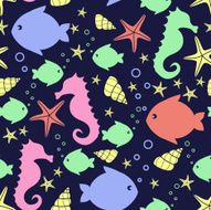 Seamless pattern with sea creatures doodles starfish fish seahorse shell