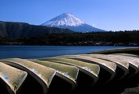 mount fuji boats lake