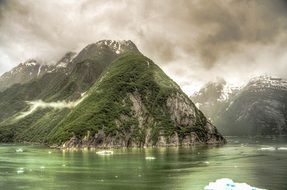 mountains in the snow in alaska