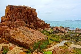 wild rocky Red Coast