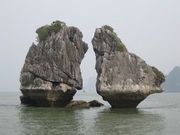 kissing rocks in Vietnam