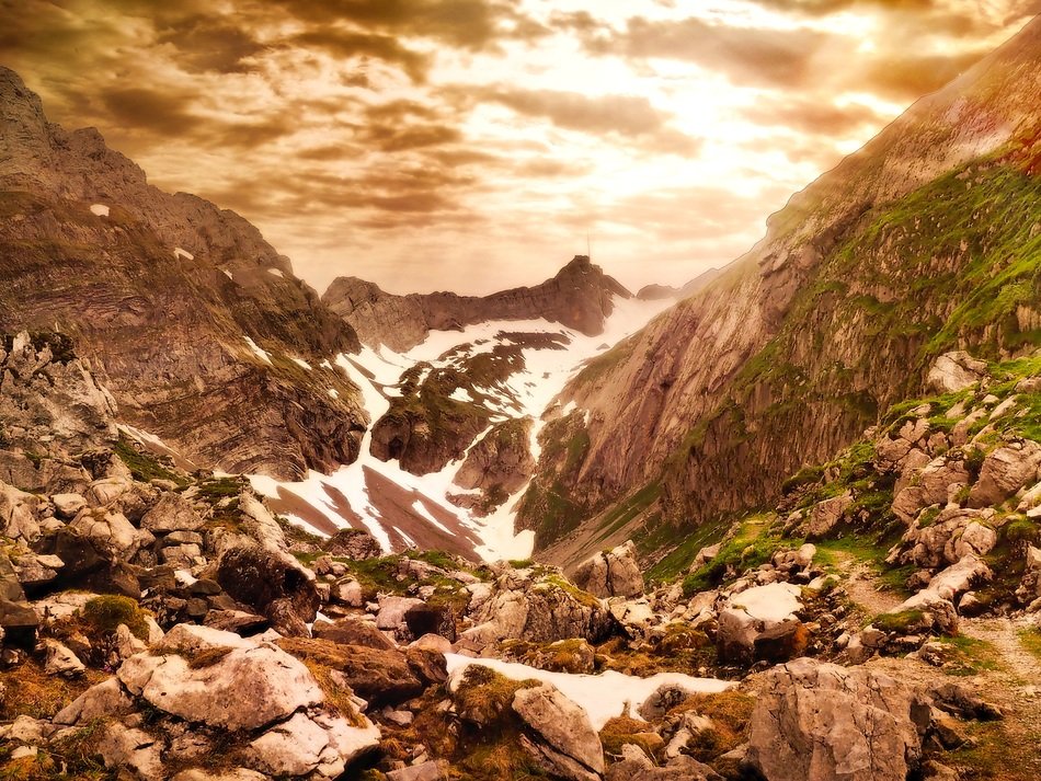 Photo of the mountain peak in the summer