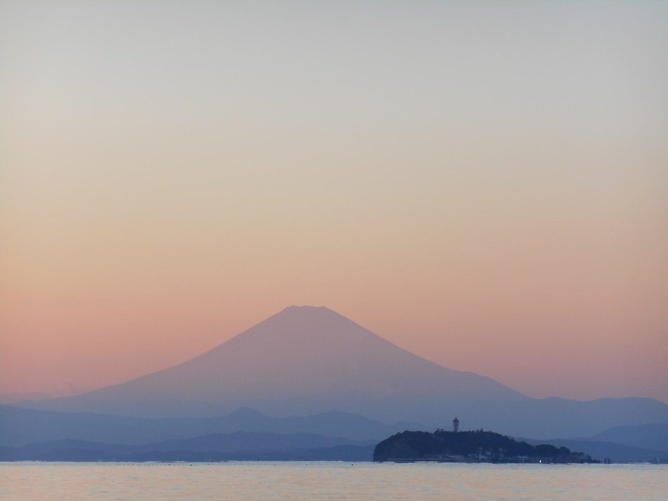 sunset in enoshima