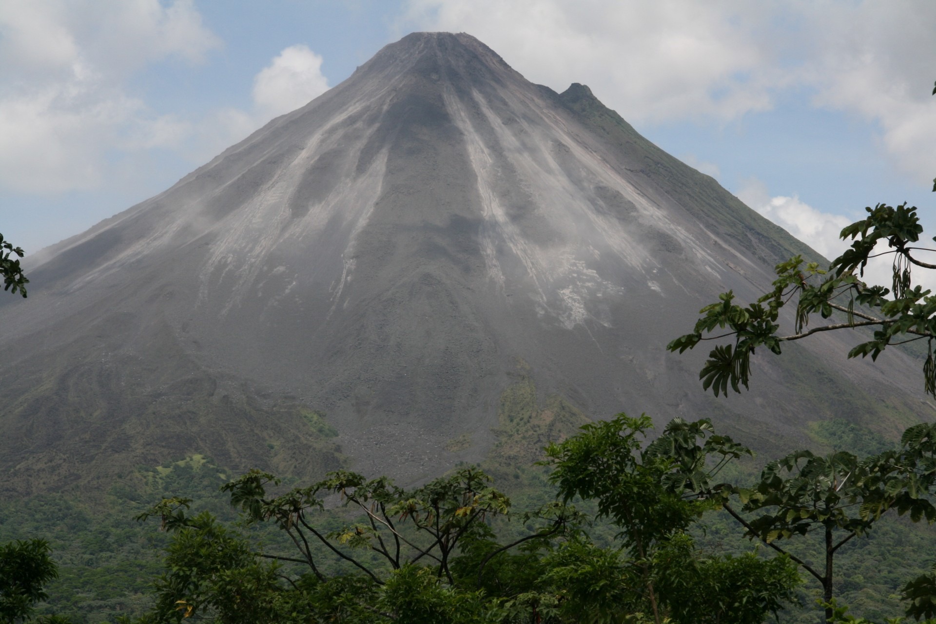 Arenal volcano at clouds, costa rica free image download